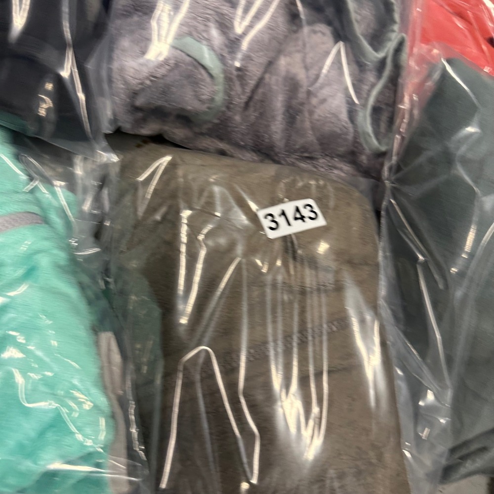 The North Face‎ Osito Fleece Jacket Womens XS Olive Green Full Zip Soft Fuzzy - Picture 4 of 4